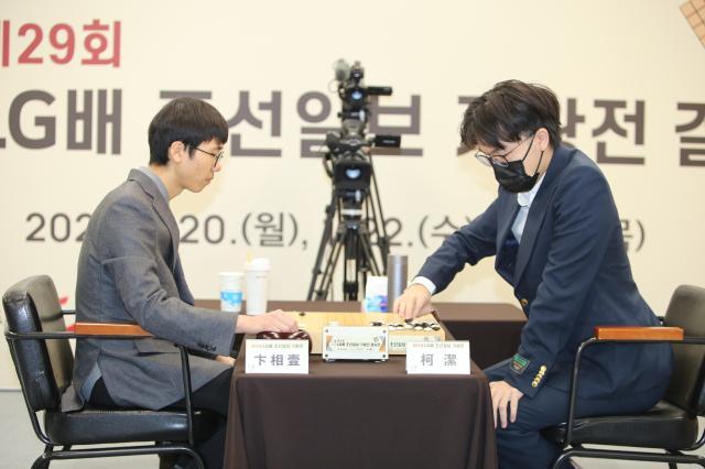 LG杯决赛柯洁先声夺人，距九冠王仅一步之遥