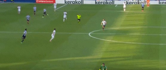 1633275903839034648.gif 皇马71.gif