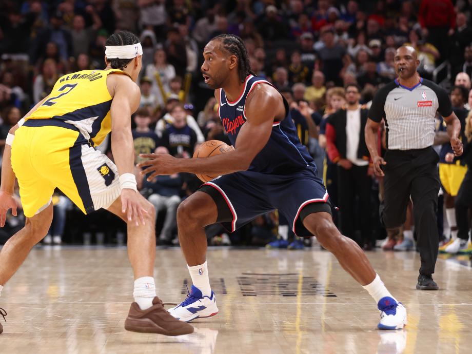 九游APP-伦纳德28+8关键投篮助快船24分逆转步行者